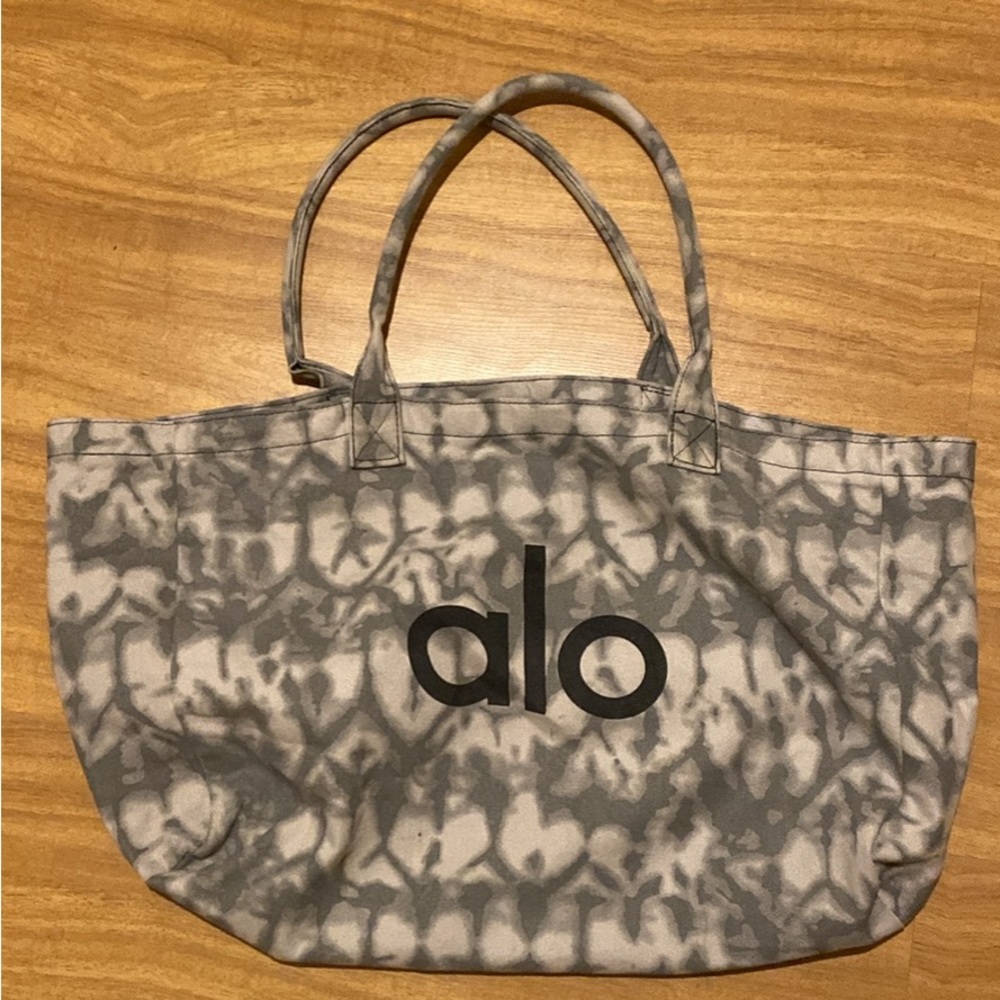 ALO yoga tote bag